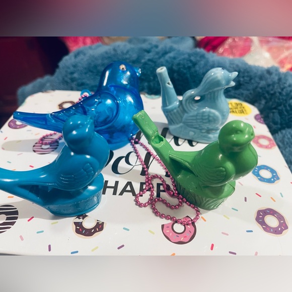 LOT: 4 vtg bird whistles➡️ BIG bird necklace & 3 more! add water to start party! - Picture 4 of 9